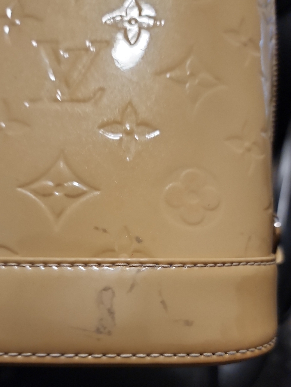 Louis Vuitton Patent Leather Alma MM Handbag in Beige - Picture 11 of 16